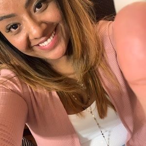 Meet your Posher, Steffany